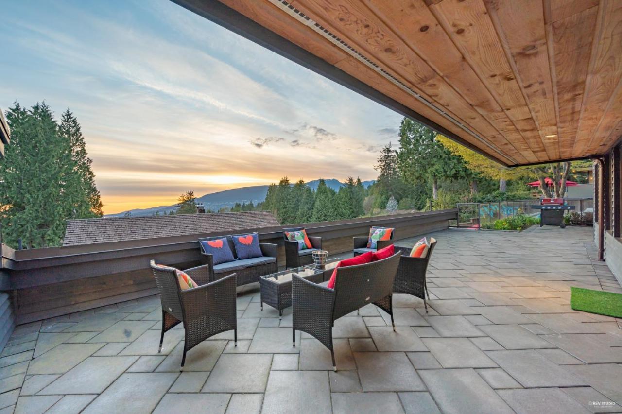 Grouse Cheerful Large Private Bedroom, Bath, Shared Deck, Pool, Hot Tub Северный Ванкувер Экстерьер фото