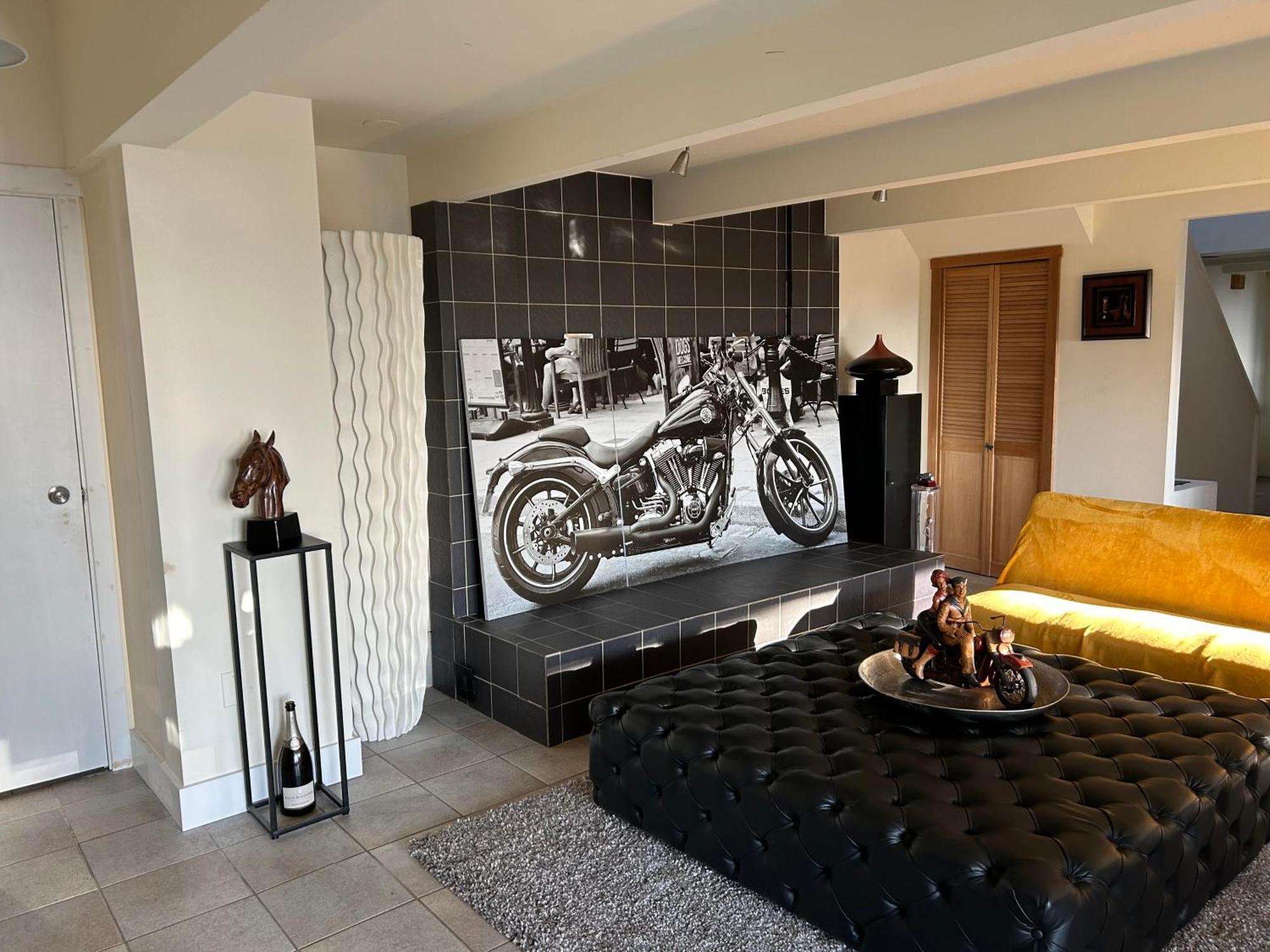 Grouse Cheerful Large Private Bedroom, Bath, Shared Deck, Pool, Hot Tub Северный Ванкувер Экстерьер фото